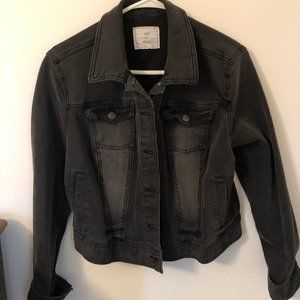 Ivy + Main black jean jacket size M